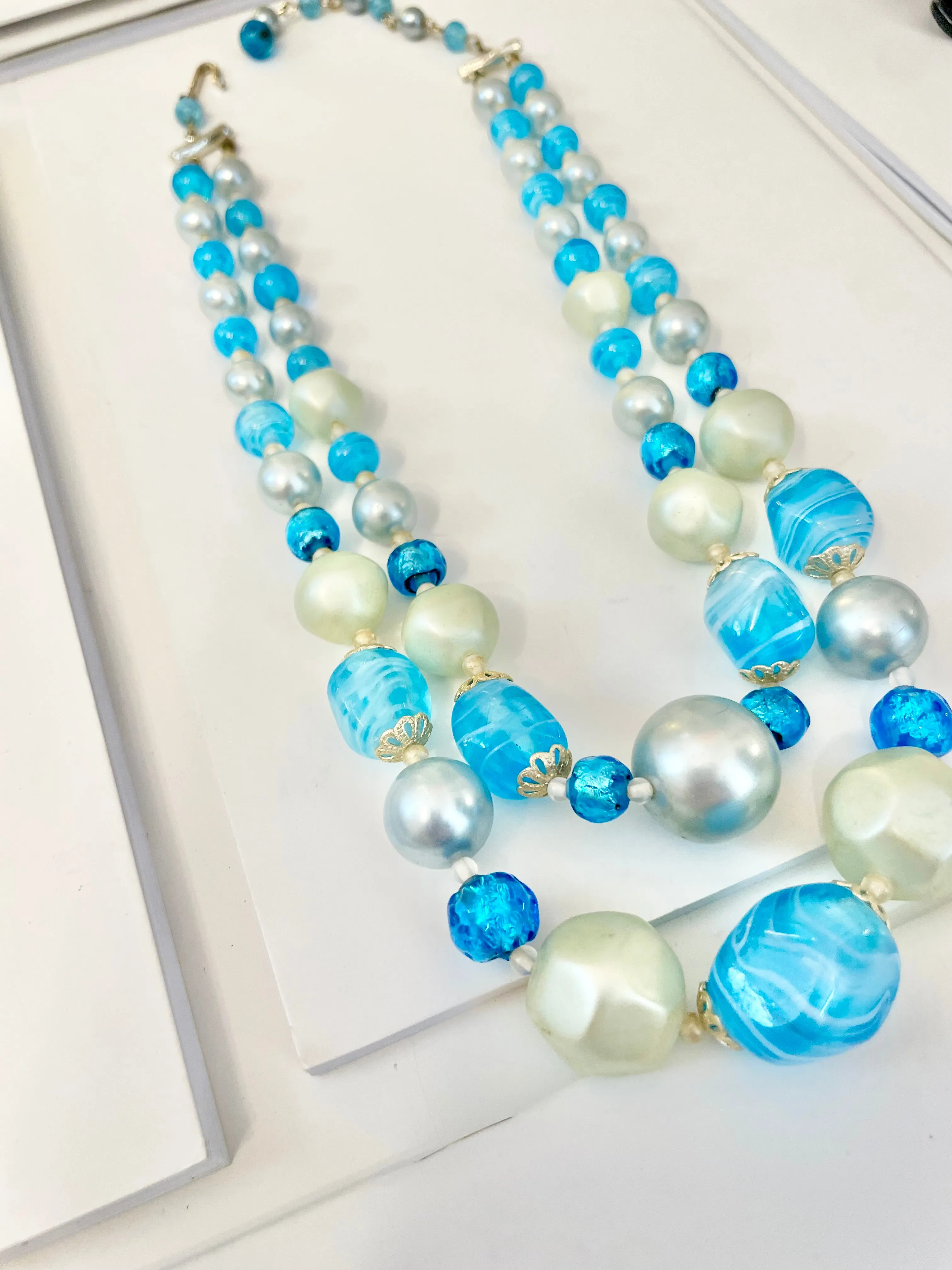 1960's stunning necklace... so colorful!