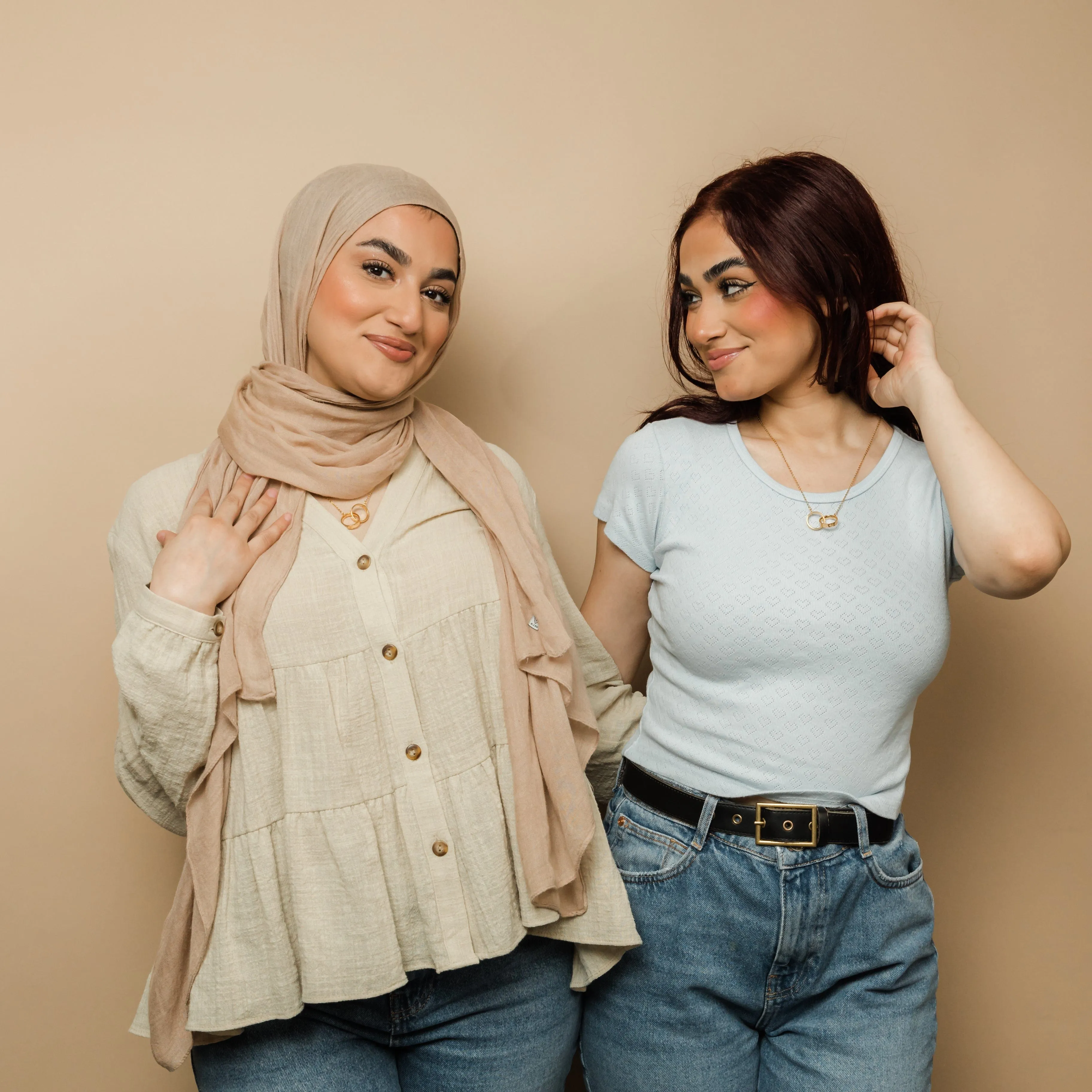 Best Friends "Hold on" Interlaced Necklace Set