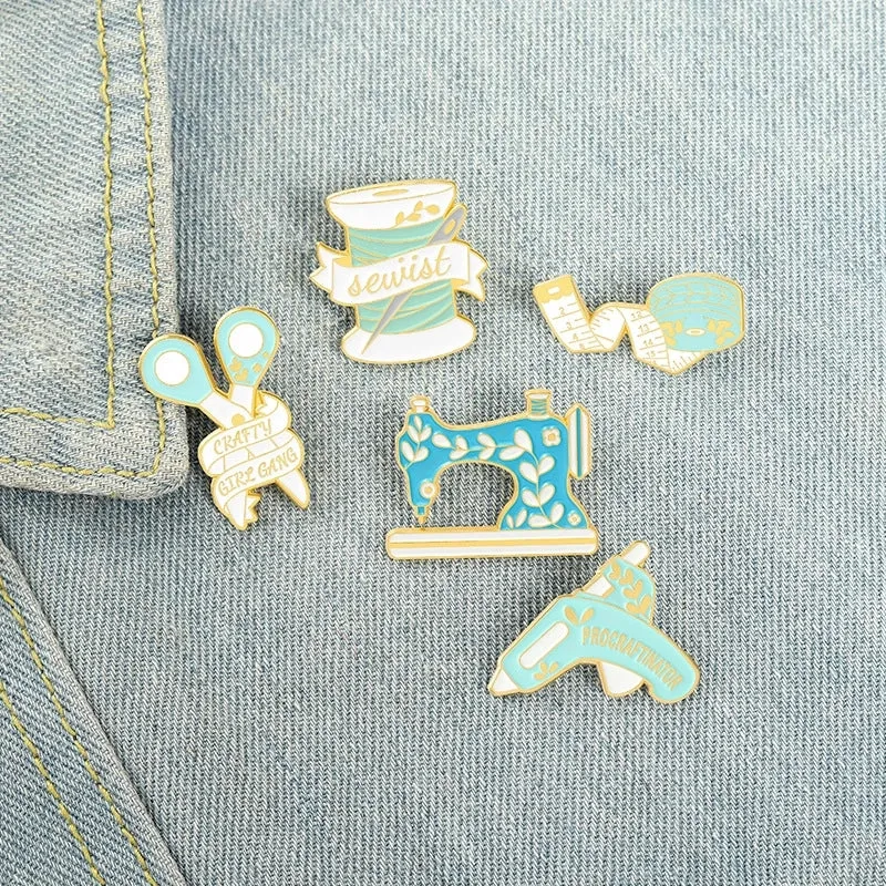 Cartoon Style Cute Cowboy Style Geometry Scissors Alloy Stamping Stoving Varnish Plating Unisex Brooches