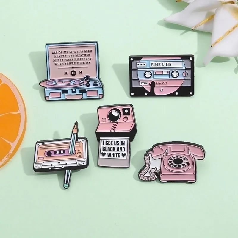 Cartoon Style Pin Phone Alloy Stoving Varnish Women's Brooches