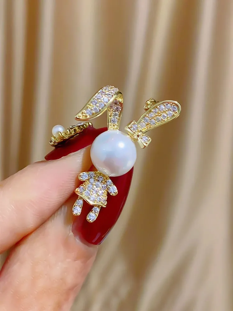 Cute Rabbit Brooch Simulated Pearl Personality Cartoon Pins Collar Suit Accessories