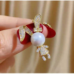 Cute Rabbit Brooch Simulated Pearl Personality Cartoon Pins Collar Suit Accessories