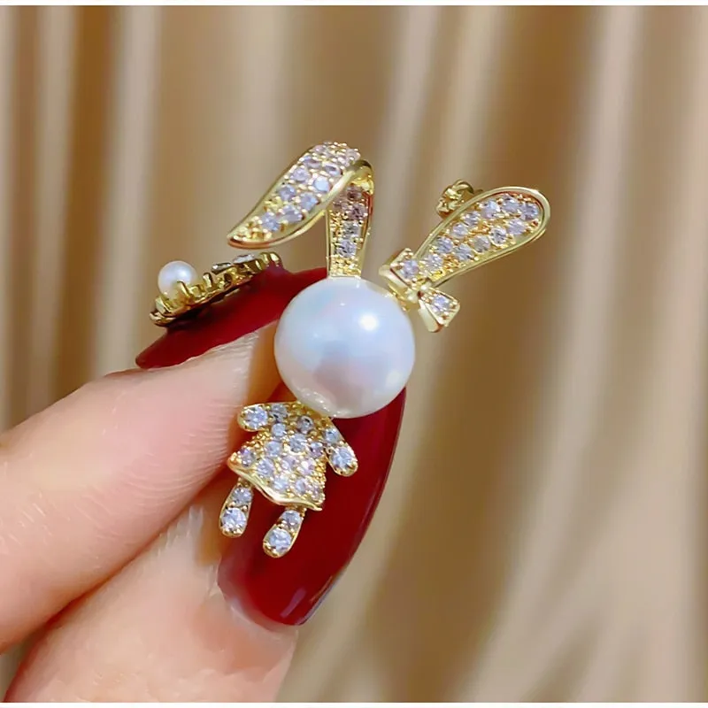 Cute Rabbit Brooch Simulated Pearl Personality Cartoon Pins Collar Suit Accessories