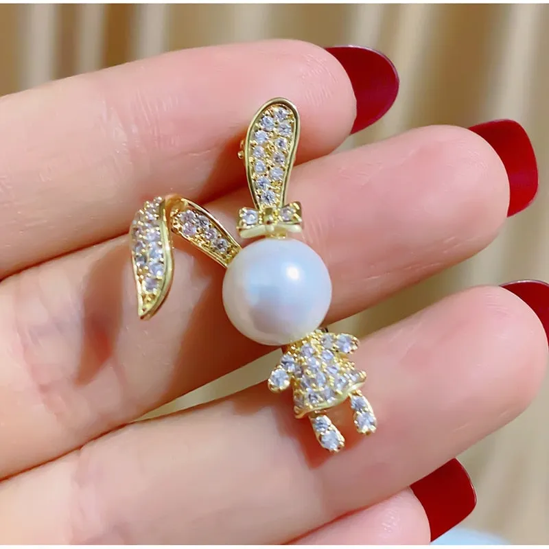 Cute Rabbit Brooch Simulated Pearl Personality Cartoon Pins Collar Suit Accessories