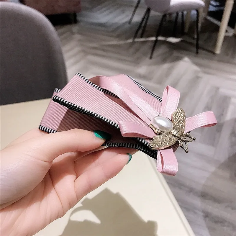 Korean High Grade Ribbon Pink Bow Brooches Bee Bowknot Collar Pins Shirt Necktie Accessories