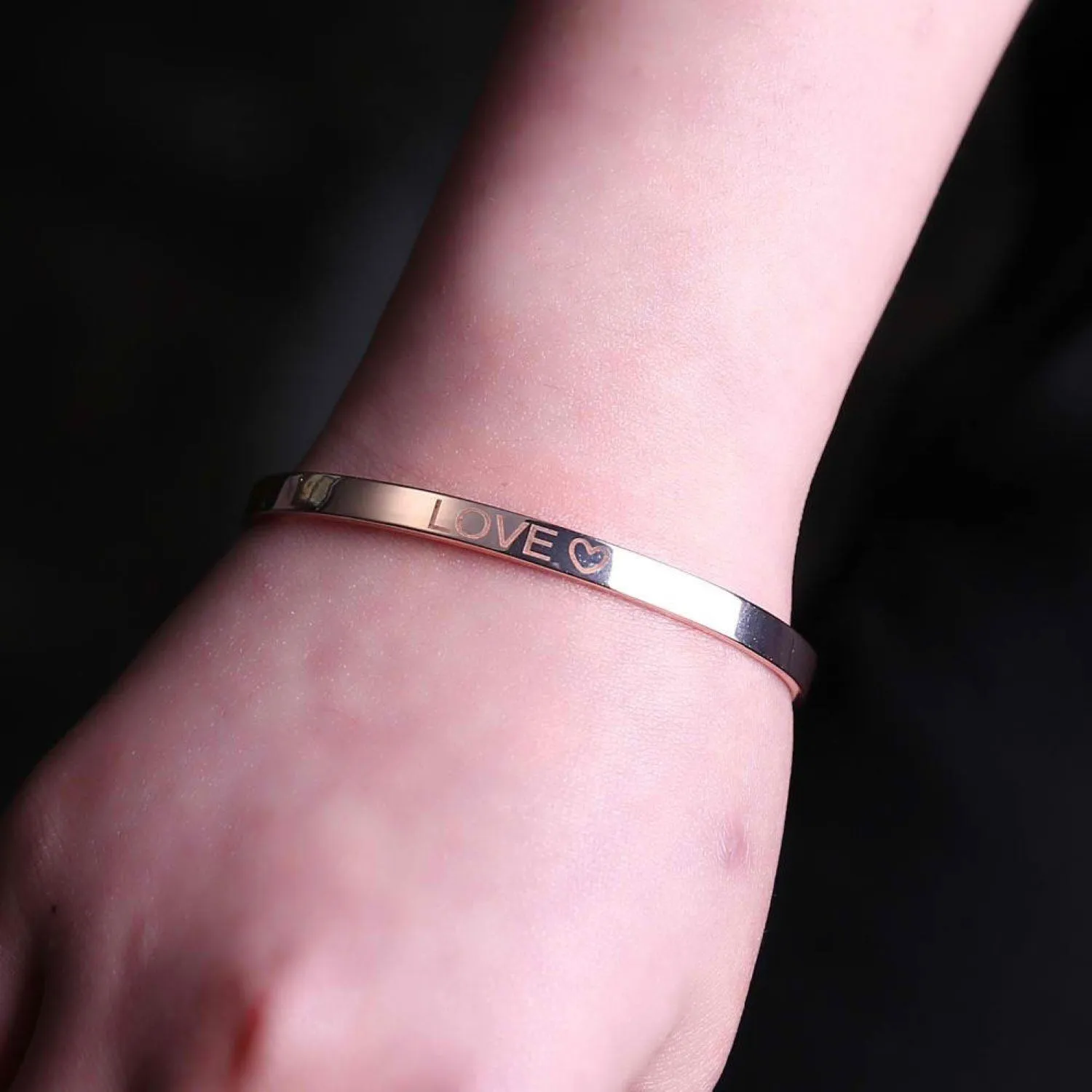 Personalized Name Minimalist and Thin Bangle Bracelet