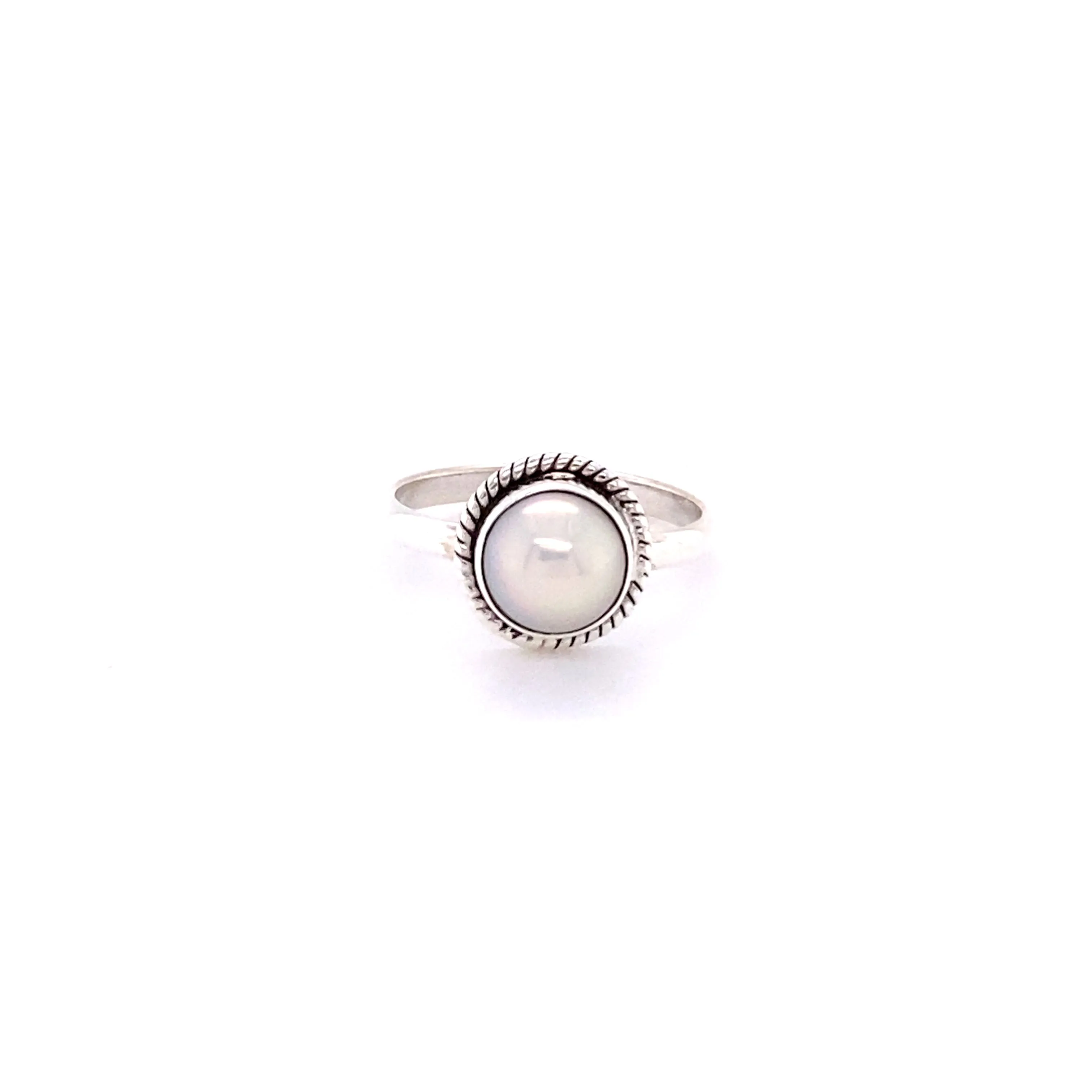 Simple Oval Gemstone Ring with Twisted Rope Border