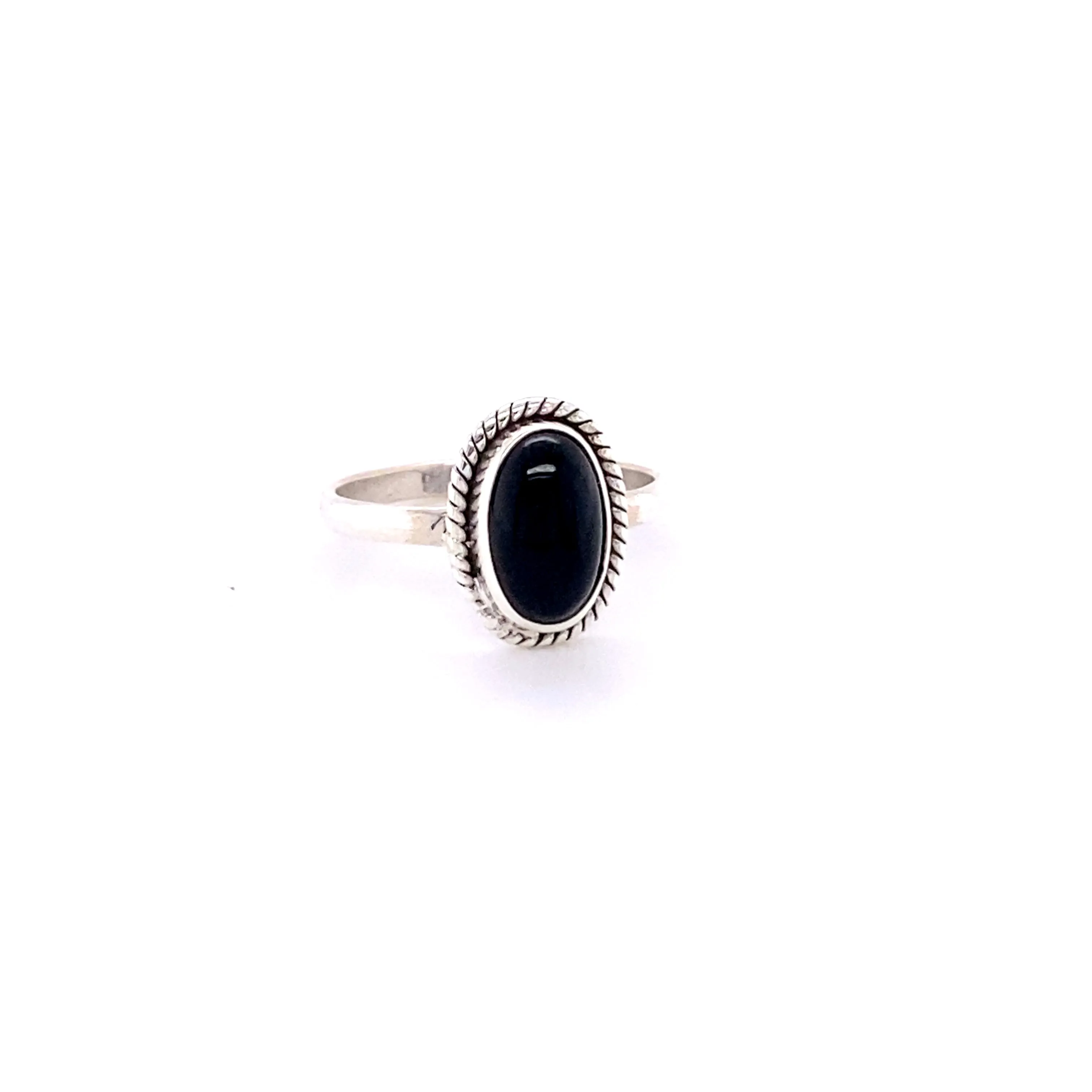 Simple Oval Gemstone Ring with Twisted Rope Border