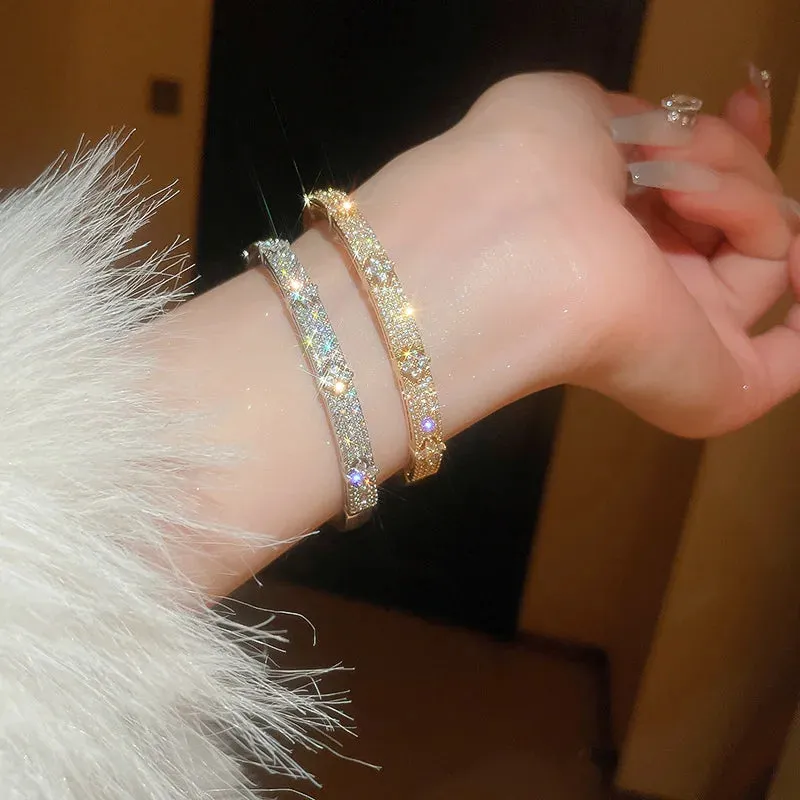 South Korea New Exquisite Simple Flower Bracelet Women's Jewelry