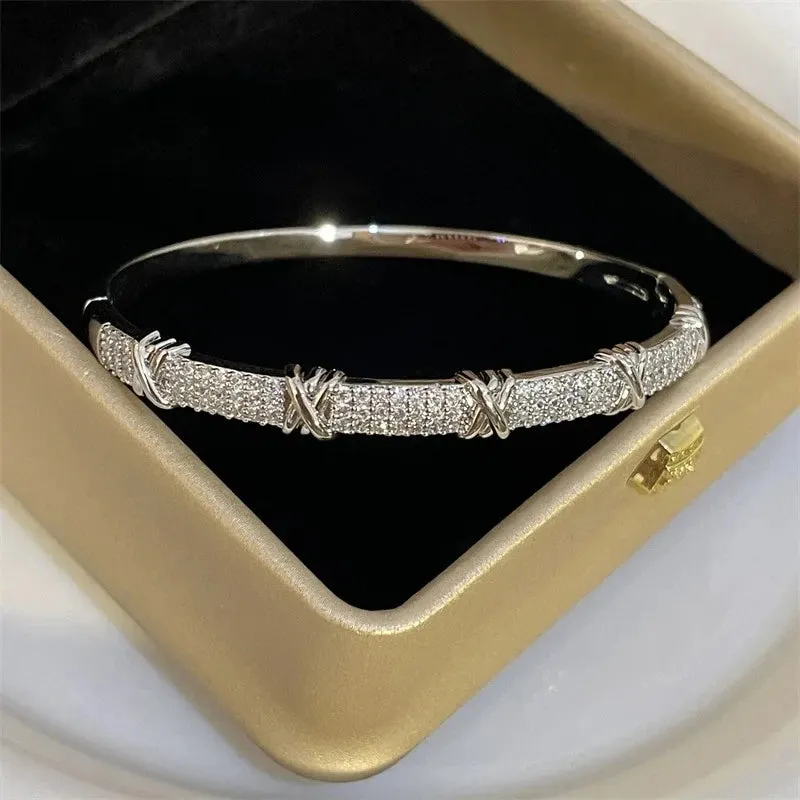 South Korea New Exquisite Simple Flower Bracelet Women's Jewelry