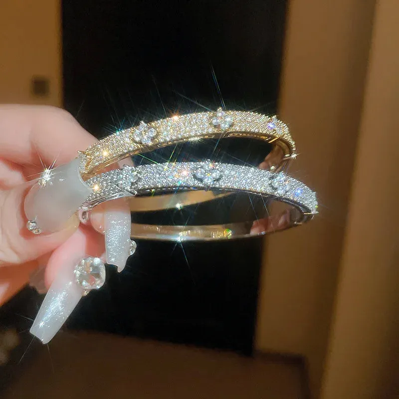 South Korea New Exquisite Simple Flower Bracelet Women's Jewelry