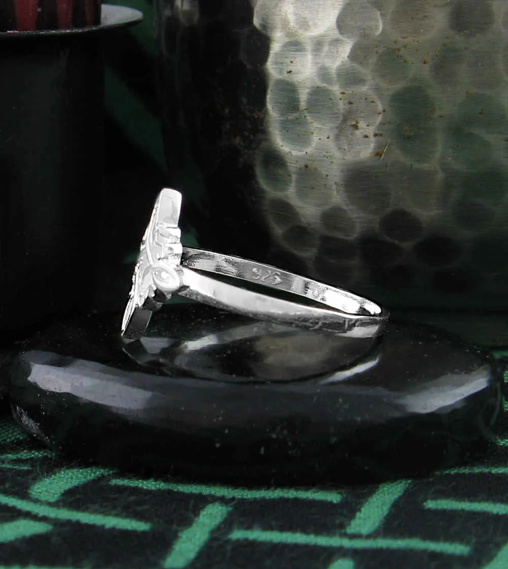 Witch's Knot With Tiny Scrolls Ring