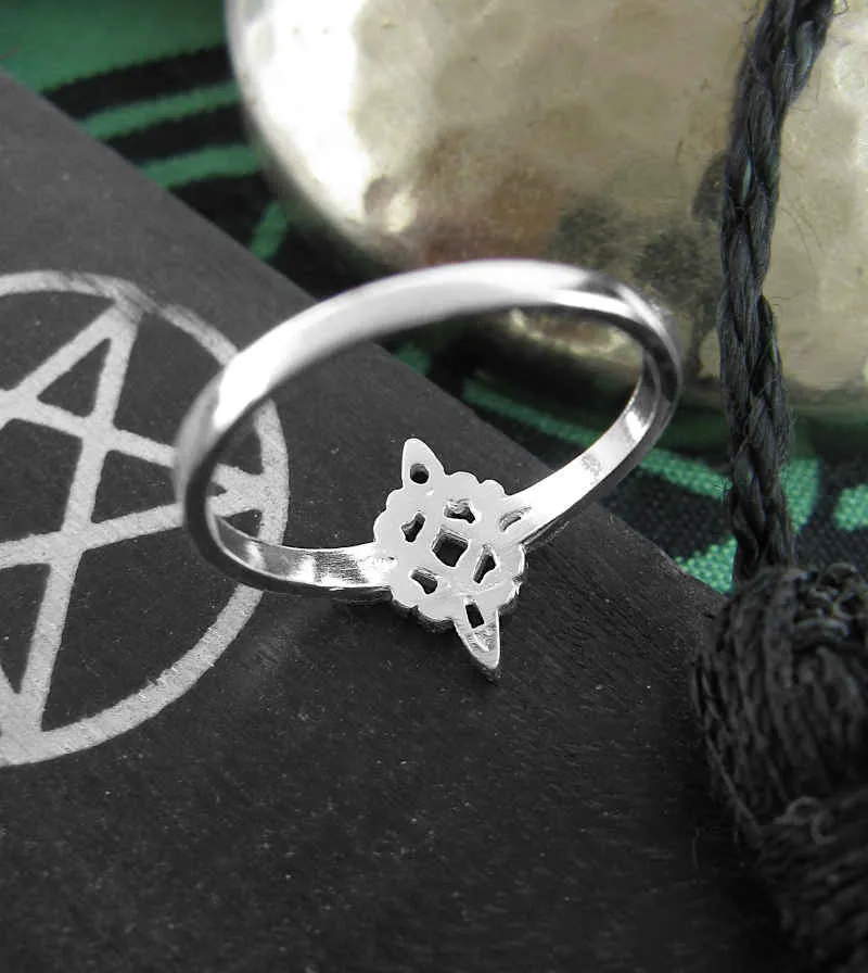 Witch's Knot With Tiny Scrolls Ring